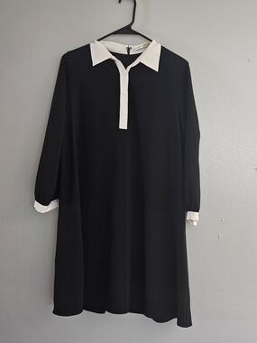 Alice + Olivia Black Contrast-Collar Shift Dress